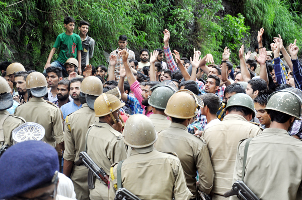 Curfew lifted, clashes begin in kashmir