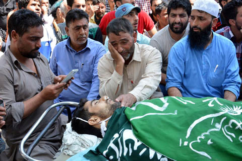 Kashmiris forced to come on roads: NC on Seer Hamdan killing