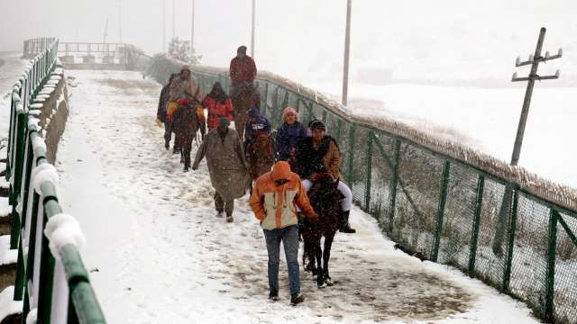 Phone Numbers, Advisory Issued For Tourists Visiting Gulmarg.