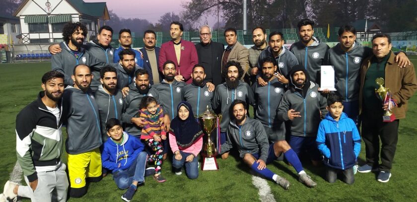 J&K Bank win Premier Division League, Beat Avengers in Final.