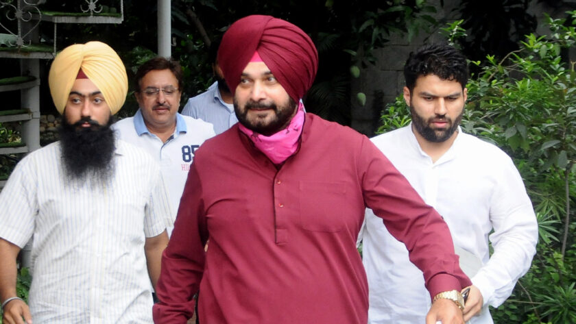 On Pakistan visit Sidhu Calls PM Imran Khan ‘Bade Bhai’, credits him for Kartarpur Corridor, draws BJP’s Ire.