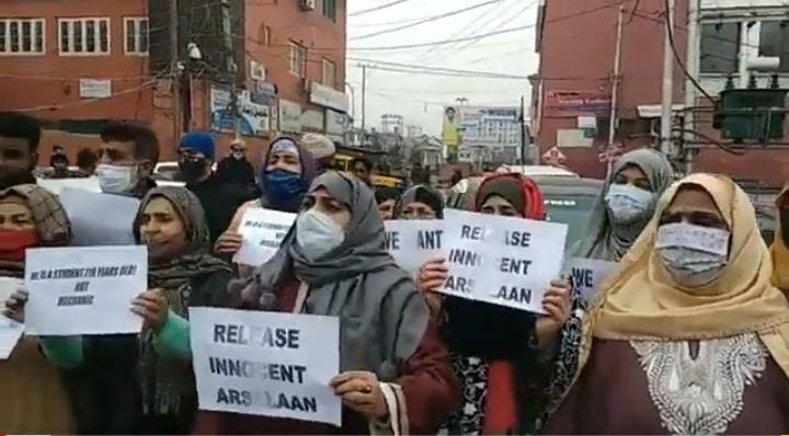 Family of Srinagar Youth Arrested by NIA Stage Protest.