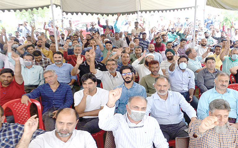 PDD Employees Protest | Demand Revocation Of Electricity Amendment Act.