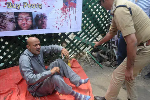 Rashid discusses plebsicite with Rajnath Singh
