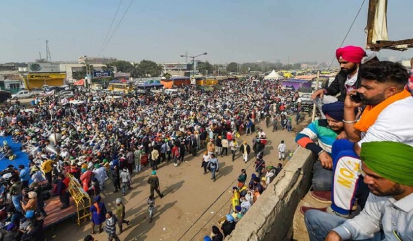 Bharat Bandh Today: Farmers Block Highways in Punjab and Haryana, Rail Tracks