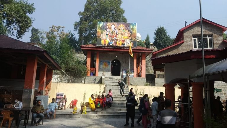 After Recent Tensions, Kashmiri Pandits perform Mahanavami Puja in Srinagar