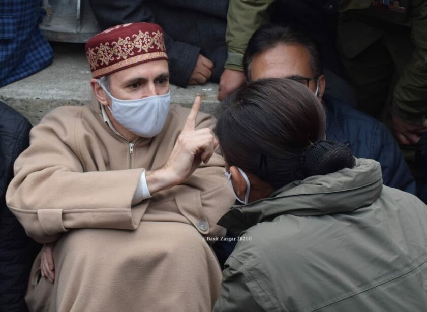 Omar Abdullah Leads Sit in Protest, Demands Return of Bodies of Civilians Killed in Hyderpora ‘Encounter’.