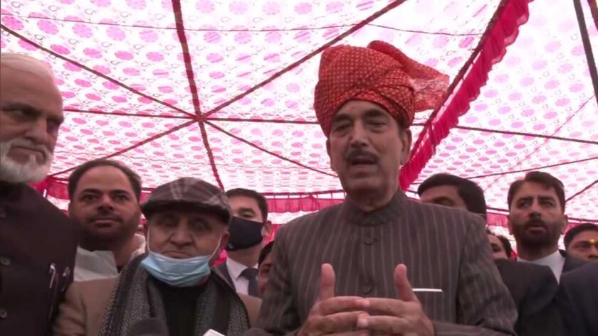 ‘24 Carat Congressman’, working for party unity, says Ghulam Nabi Azad.