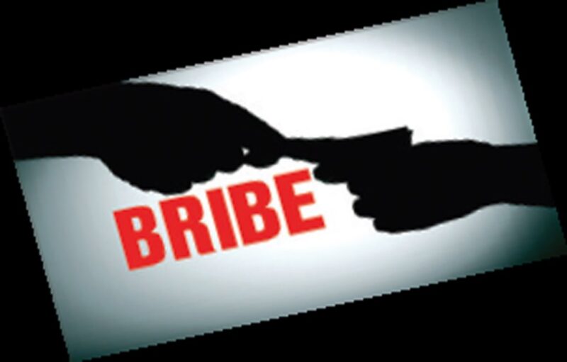 CBI Arrests 2 Engineers For Demanding Bribe.