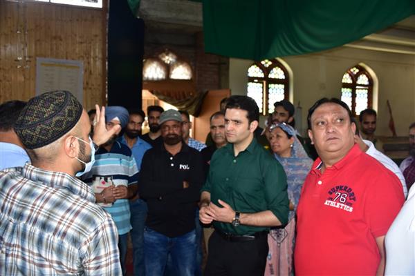 Ensure Every Facility Ahead Of Muharram; SMC Commissioner Directs Officials