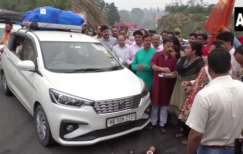 New Batch Of Over 5000 Pilgrims Leaves Jammu For Amarnath Yatra.