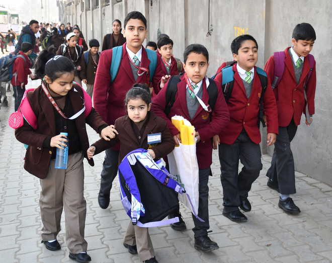 Govt orders change in school timings in Srinagar