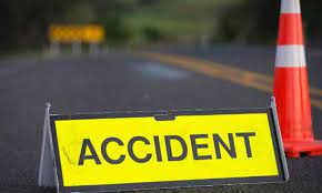 Couple injured as car collides with truck in Ganderbal village￼