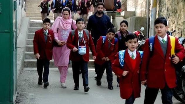 Schools Reopen In Kashmir Valley, Parents Unhappy Over ‘Too Early’ Timings In Srinagar￼