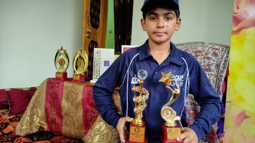 Aspiring to play for India, talented kid from Kulgam praised by Irfan Pathan for his batting skills Kashmirdigits