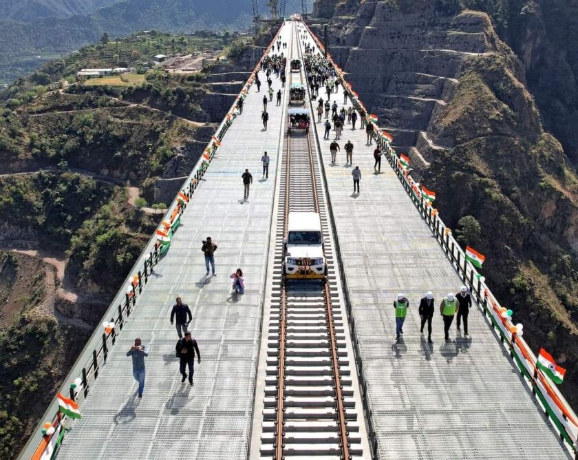 Minister of Railways Conducts First Trial-run on World’s Highest Railway Bridge at Bakkal-Kauri￼